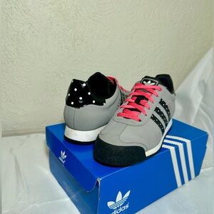 Adidas Originals pre owned Samoa Polka Dot Size 6.5 Color Black/pink/grey